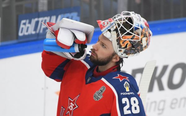 Вратарь ЦСКА продолжит карьеру в НХЛ после победы в Кубке Гагарина 