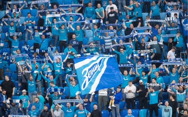 Фанаты «Зенита» освистали главу РПЛ во время речи на награждении клуба 